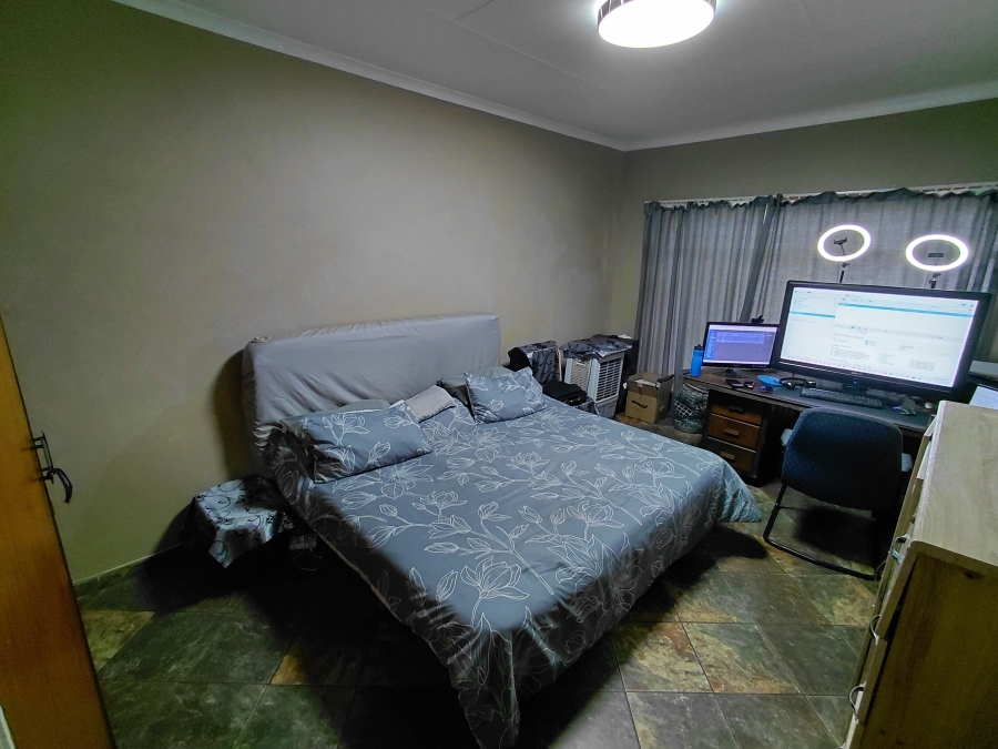 To Let 2 Bedroom Property for Rent in Doringkruin North West